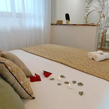 Prázdninový dům Cosy La Mariposa Avec Jacuzzi Terrasse Lit King Size Linge Inclus